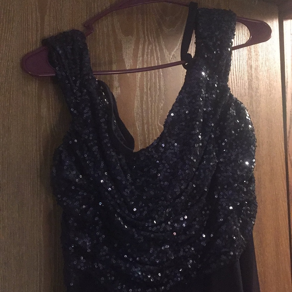 Dark blue dress